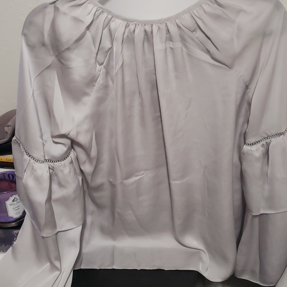 1 M left New boutique satin peasant top - Picture 10 of 11